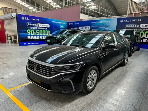 Volkswagen Passat, 2025