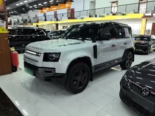 Land Rover Defender, 2023