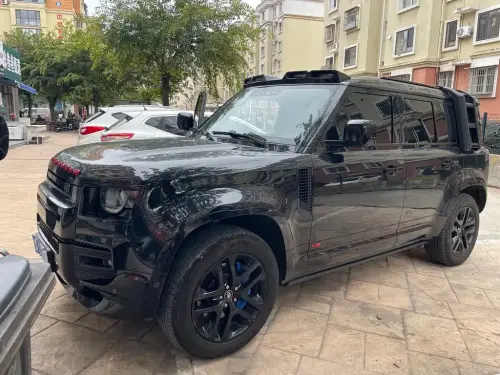 Land Rover Defender, 2023