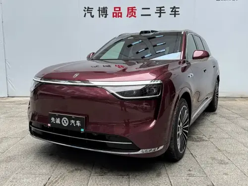 AITO M8, 2025