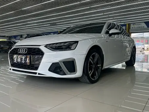 Audi A4, 2021