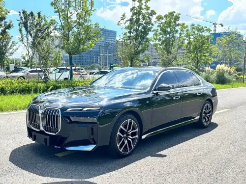 BMW 7-Series, 2024