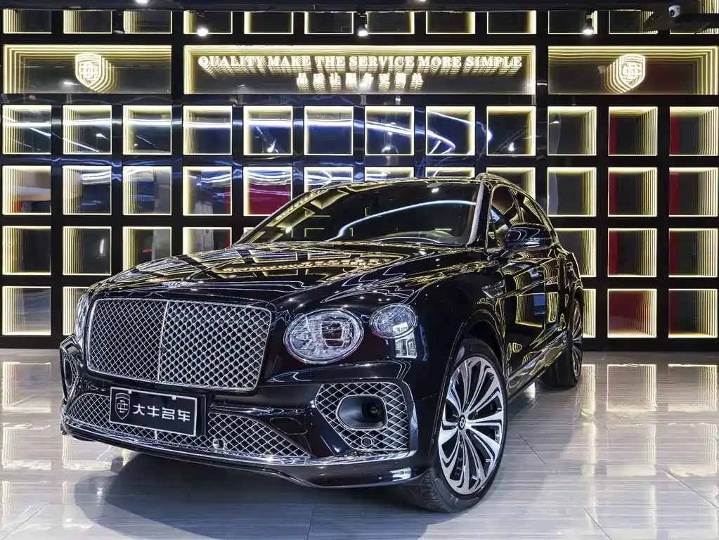 Bentley 添越, 2022
