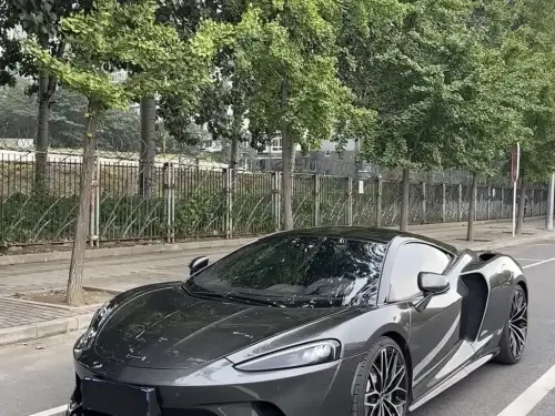 McLaren GT, 2023