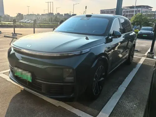 Li Auto L8, 2025