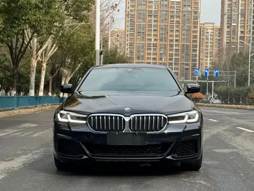 BMW 5-Series, 2023