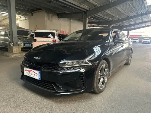 Kia K5, 2022