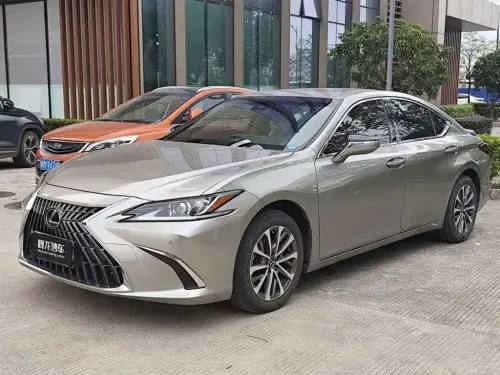 Lexus ES, 2023