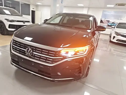Volkswagen Passat, 2025