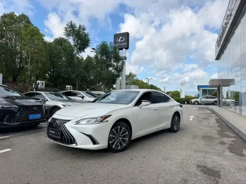 Lexus ES, 2024
