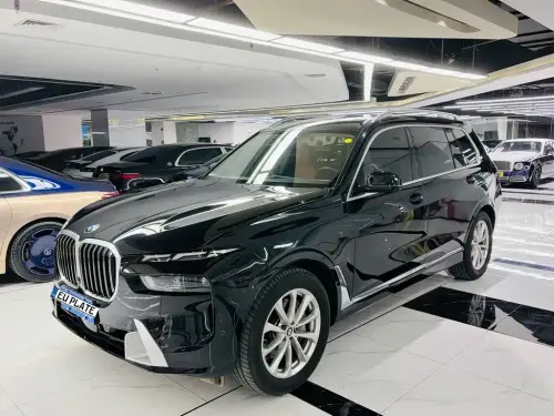 BMW X7, 2023