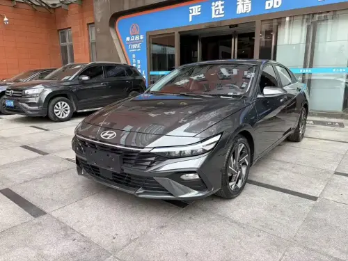 Hyundai Elantra, 2024