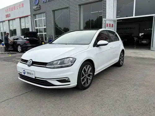 Volkswagen Golf, 2020