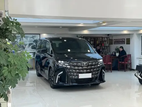 Toyota Alphard, 2024