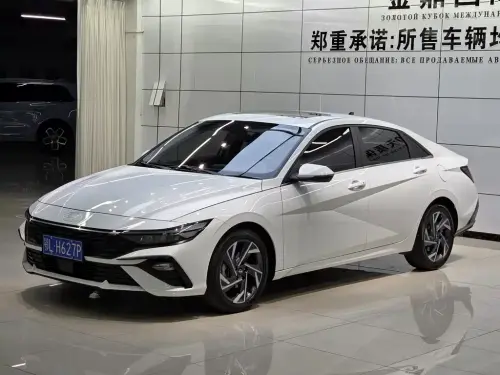 Hyundai Elantra, 2024