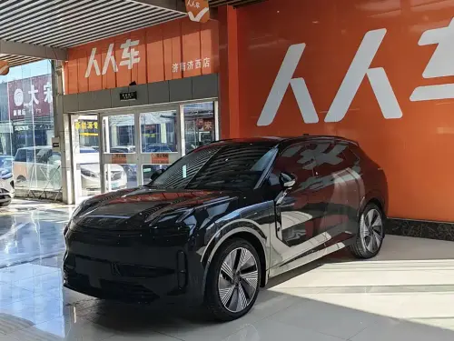 Lynk & Co 08, 2023