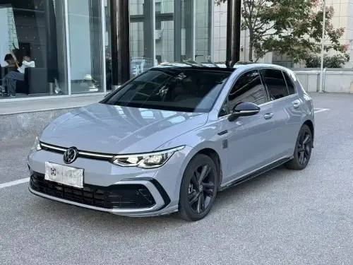 Volkswagen Golf, 2021