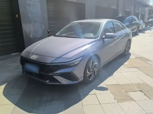 Hyundai Elantra, 2024