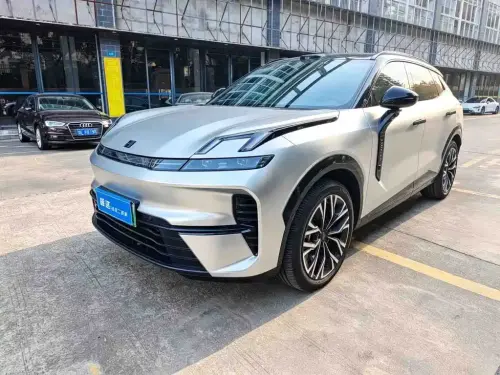 Lynk & Co 08, 2025