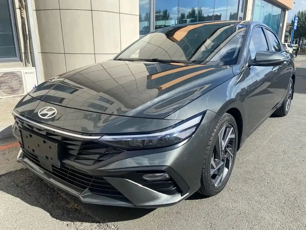 Hyundai Elantra, 2023