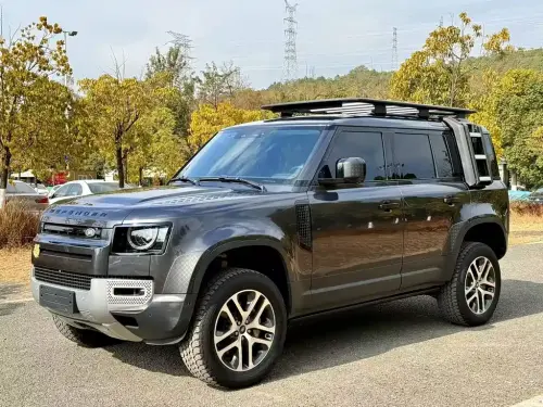 Land Rover Defender, 2023