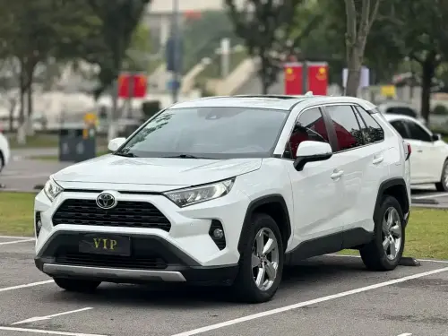 Toyota RAV4, 2023