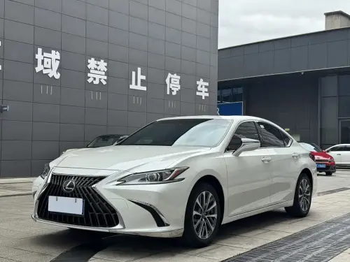 Lexus ES, 2024
