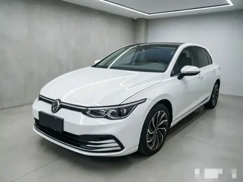 Volkswagen Golf, 2022