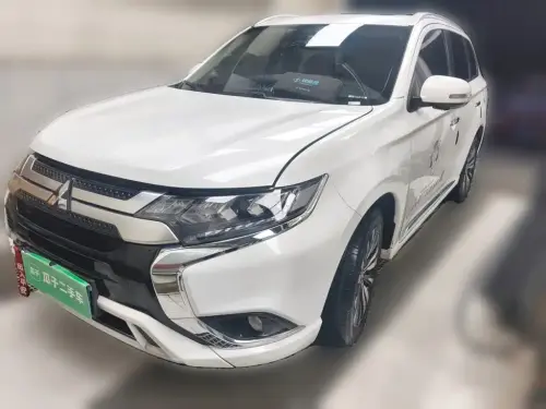 Mitsubishi Outlander, 2021