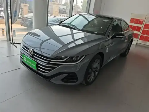 Volkswagen CC, 2025