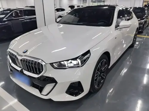 BMW 5-Series, 2024