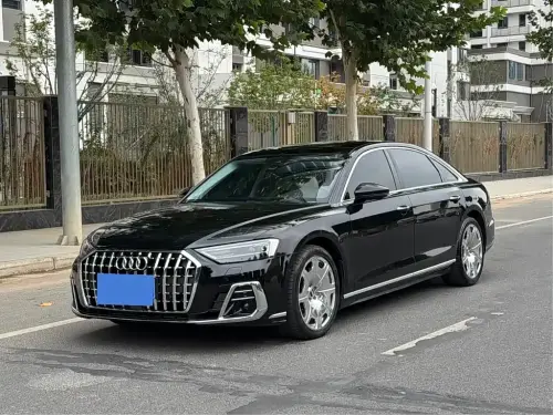 Audi A8, 2022