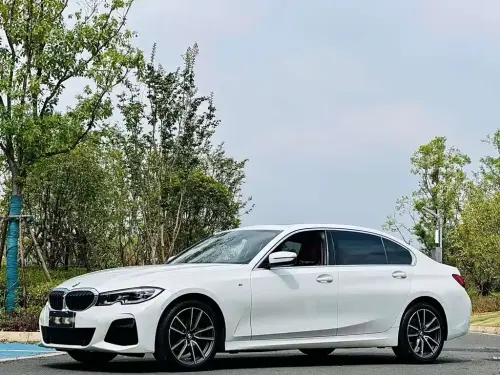 BMW 3-Series, 2021