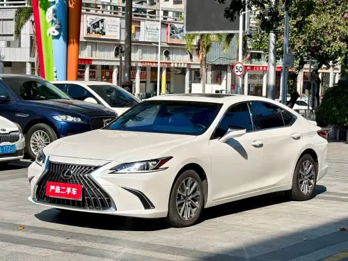 Lexus ES, 2024
