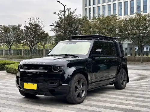 Land Rover Defender, 2023