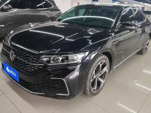 Volkswagen Passat, 2023