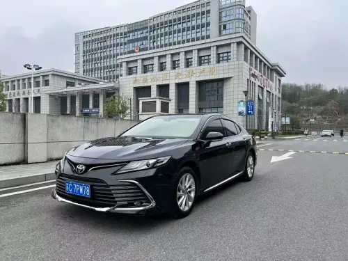 Toyota Camry, 2023