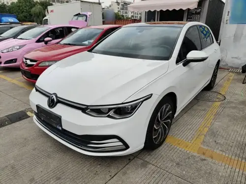 Volkswagen Golf, 2022