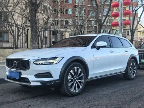 Volvo V90, 2023