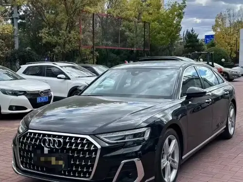 Audi A8, 2022