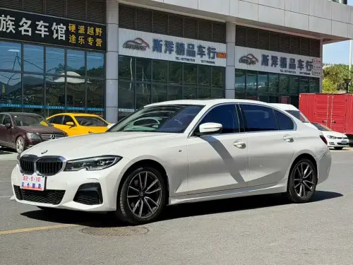BMW 3-Series, 2021