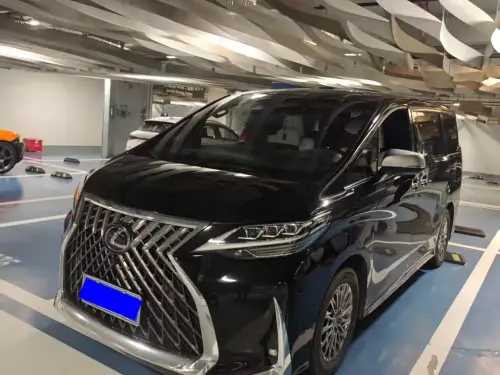 Lexus LM, 2021