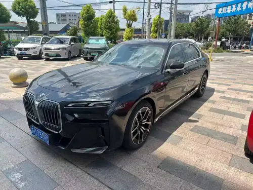 BMW 7-Series, 2023