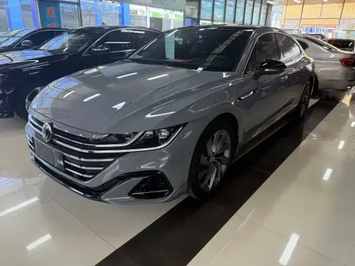 Volkswagen CC, 2024