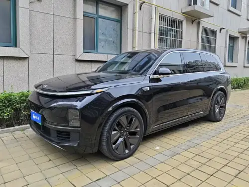 Li Auto L9, 2025