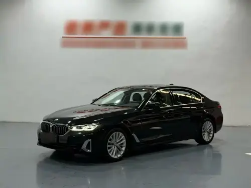 BMW 5-Series, 2021