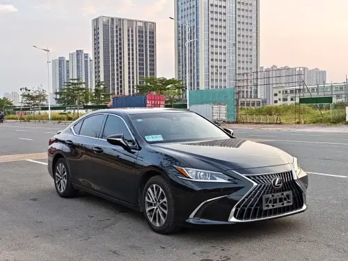 Lexus ES, 2023