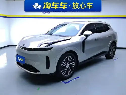 Lynk & Co 08, 2023