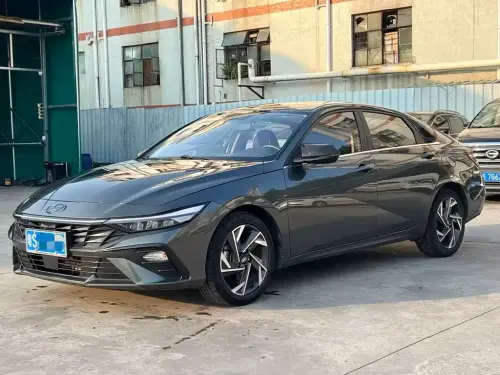 Hyundai Elantra, 2024