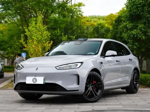 AITO M5, 2025